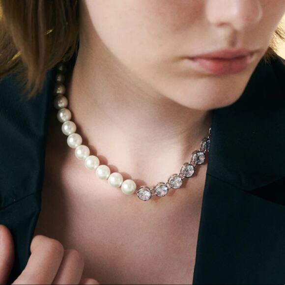 EEKE Pearl Large Round Diamond Necklace in Gold Plate and CZ - Picture 3 of 8